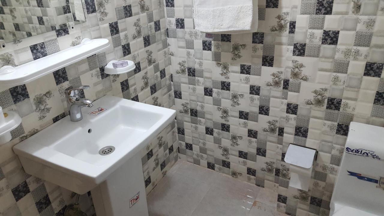 Hotel Al Markaz Исламабад Экстерьер фото
